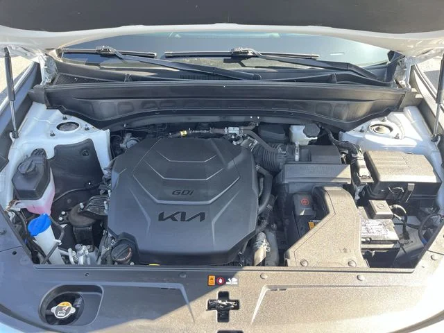 Used 2022 White Kia S image 20