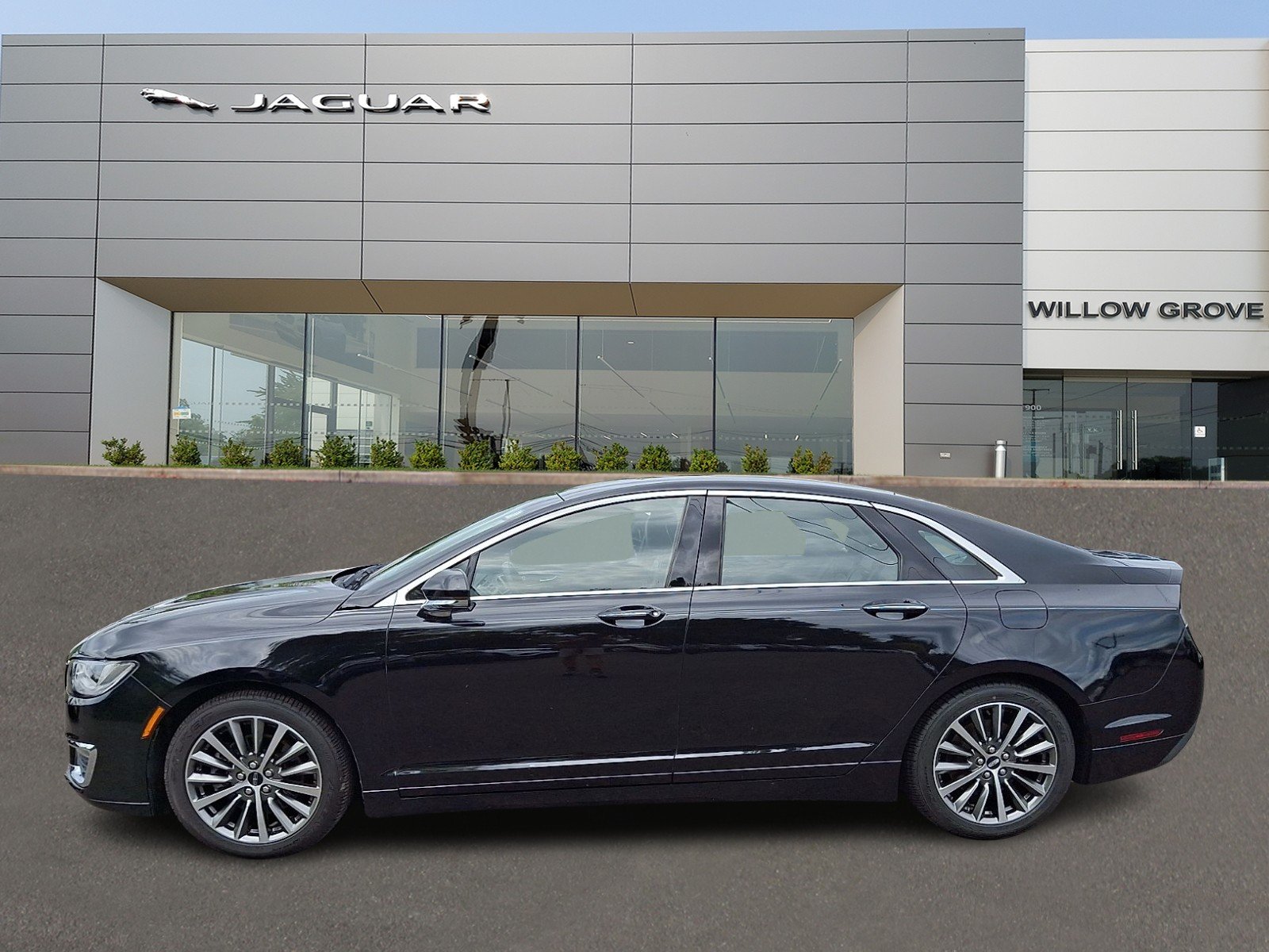 Used 2020 Infinite Black Metallic - UM Lincoln Standard image 6
