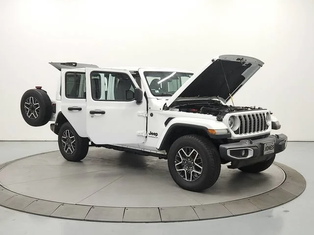 Used 2025 Bright White Cl Jeep Sahara image 9