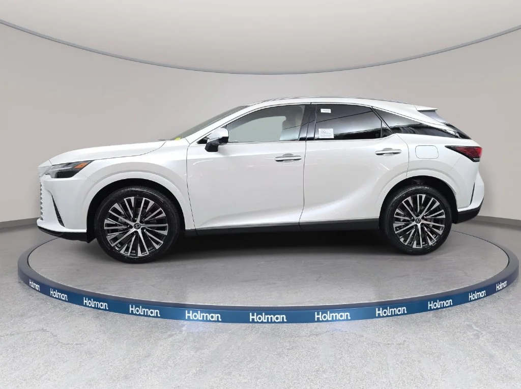 New 2026 Eminent White Pearl Lexus PREMIUM PLUS image 8