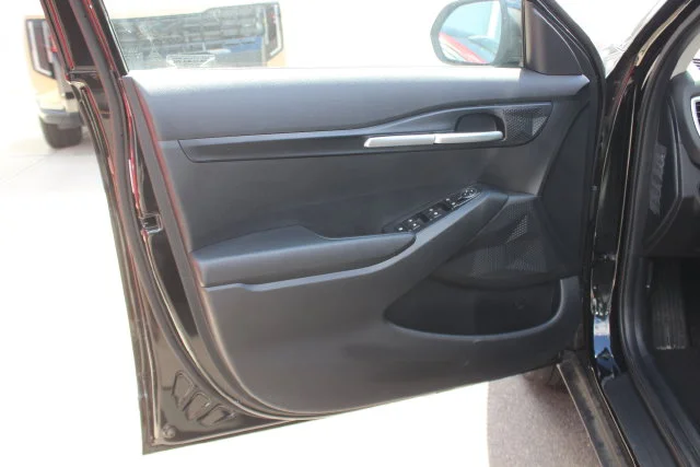 Used 2025 Black Kia LX image 19