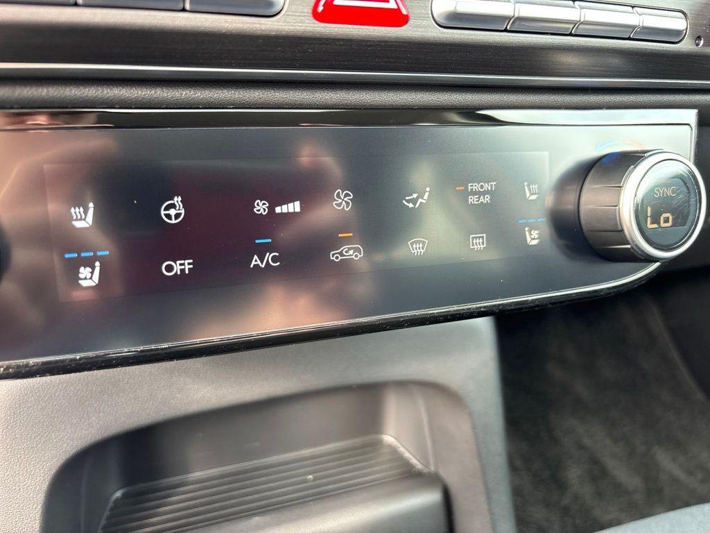New 2026 Black Hyundai SEL Premium AWD image 31