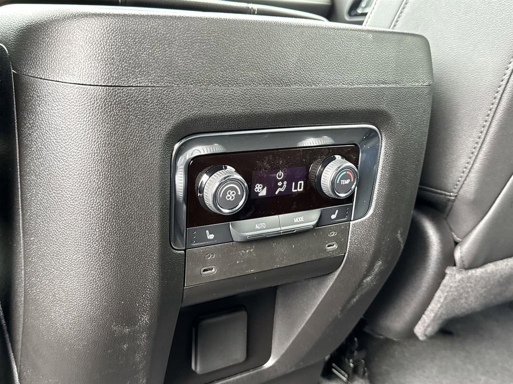 2026 Chevrolet Suburban Premier - Photo 28