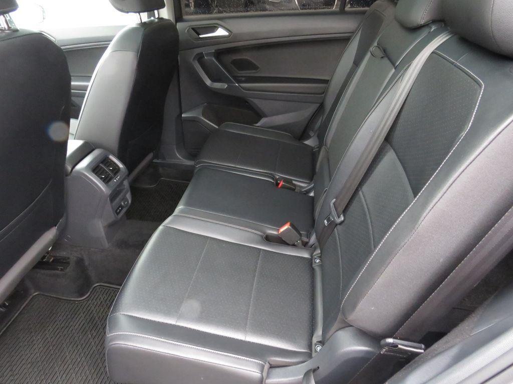 Used 2020 Silver Metallic Volkswagen 2.0T SEL image 22