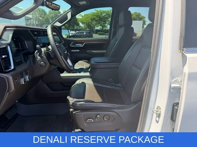 Used 2023 White GMC Denali image 10