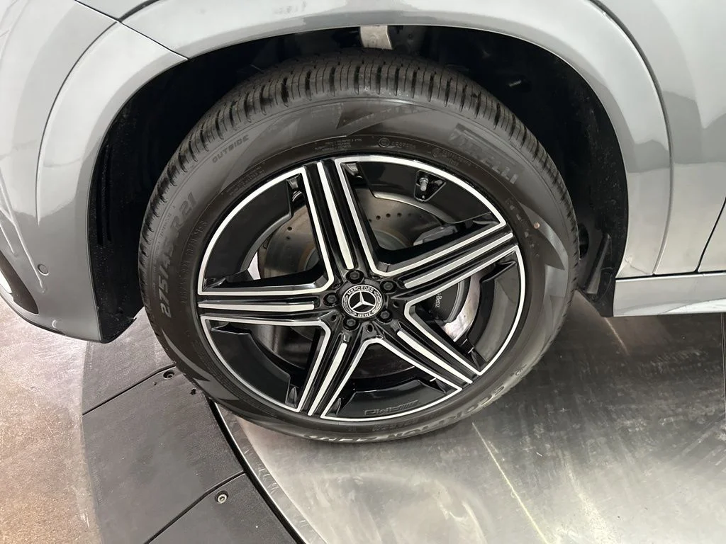 Used 2026 Gray Mercedes-Benz GLE 350 image 33