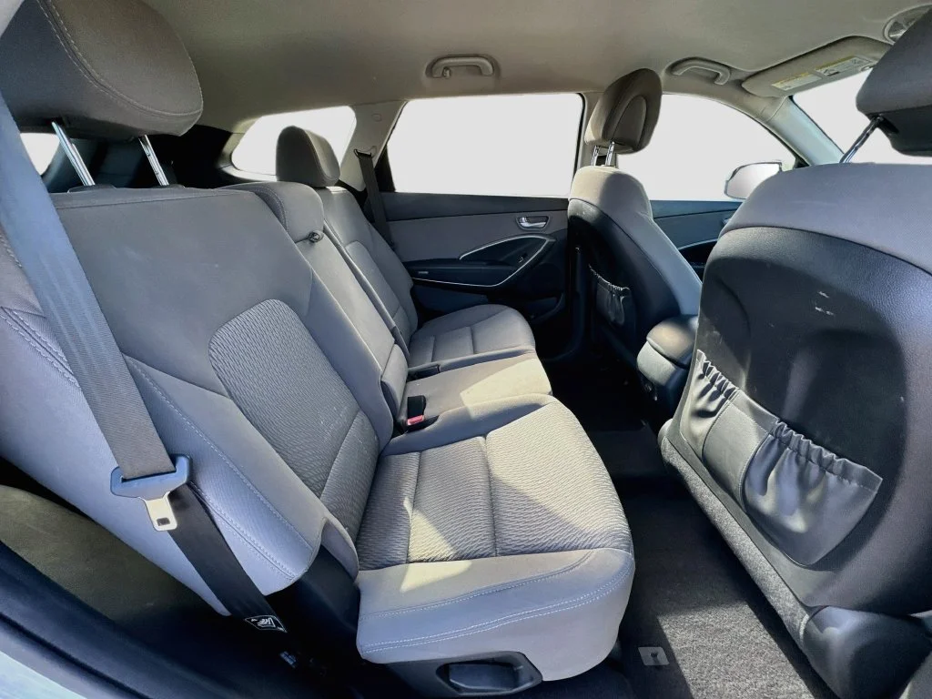 Used 2017 White Hyundai SE image 30