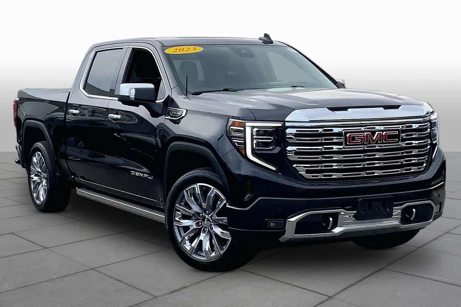 Used 2023 Titanium Rush Metallic GMC Denali image 3