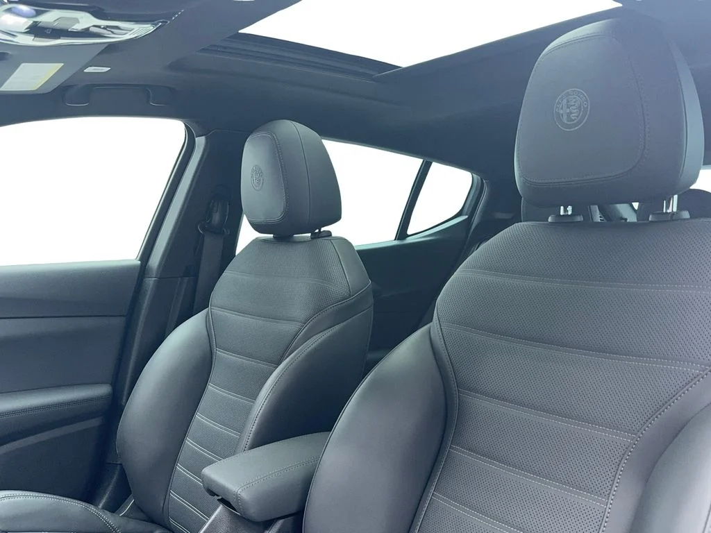 Used 2024 Silver Alfa Romeo Ti image 32