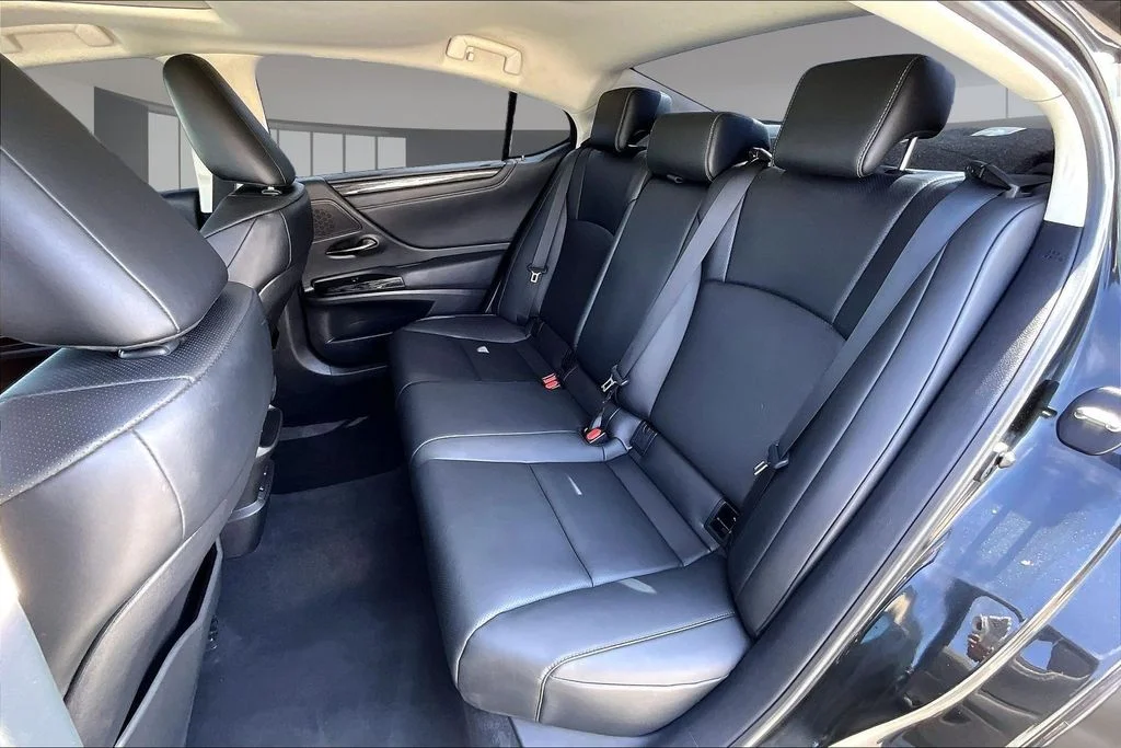 Used 2024 Black Lexus 350 image 20