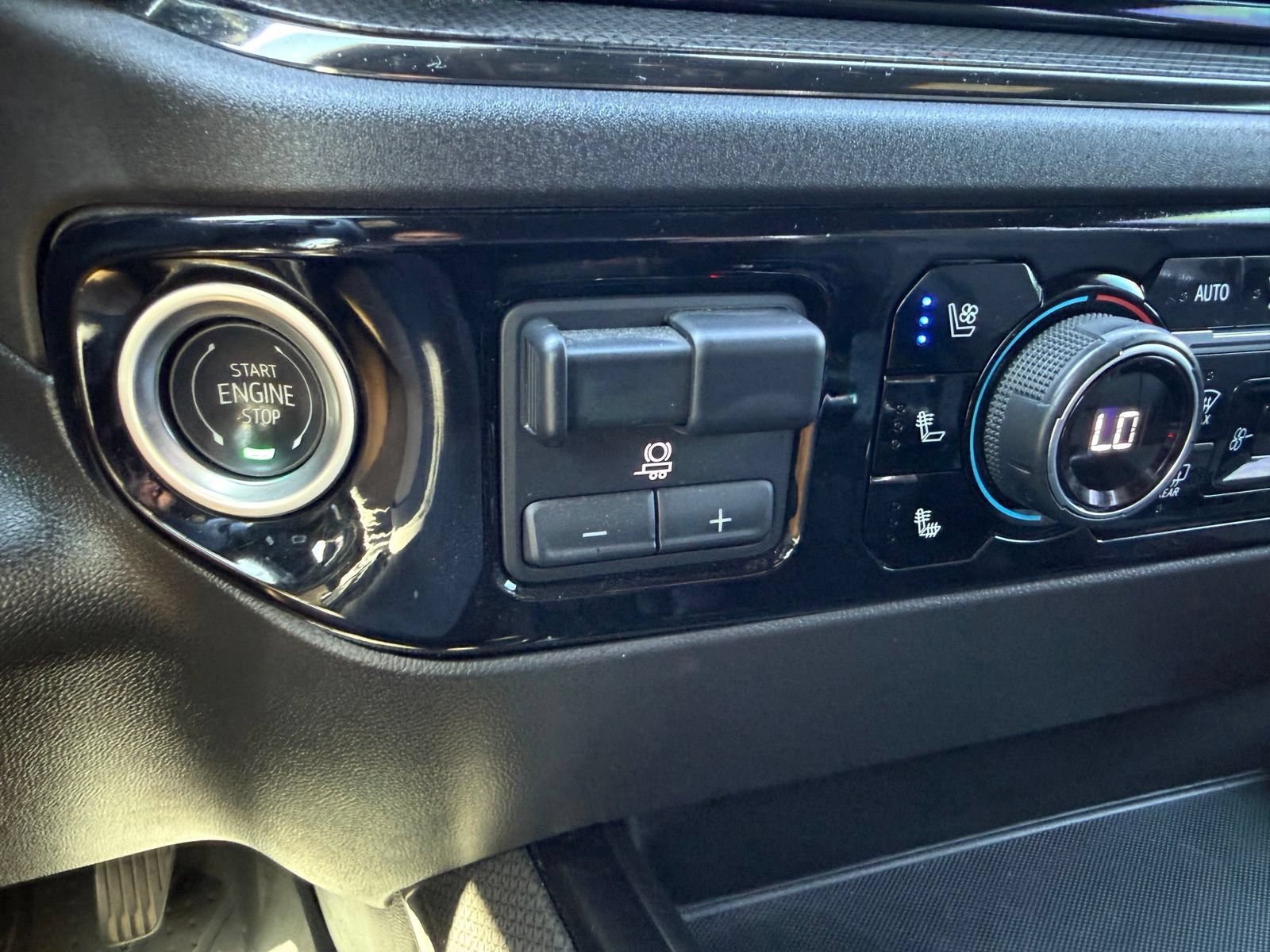 2025 Chevrolet Silverado 1500 ZR2 - Photo 32