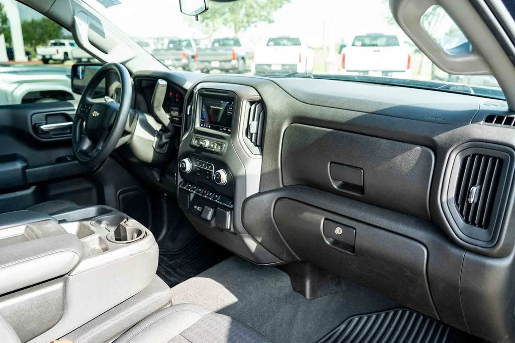 Used 2022 Gray Chevrolet Custom image 22