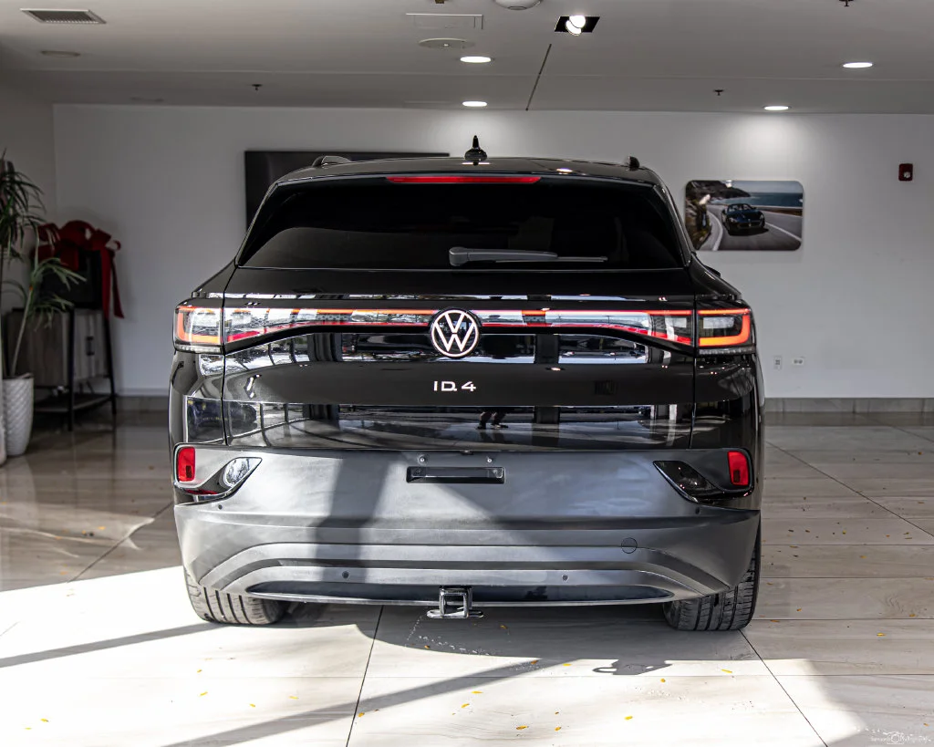 Used 2021 Black Volkswagen Pro S image 13