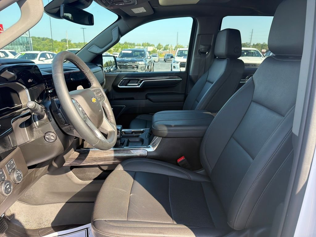 Used 2024 White Chevrolet LTZ image 13