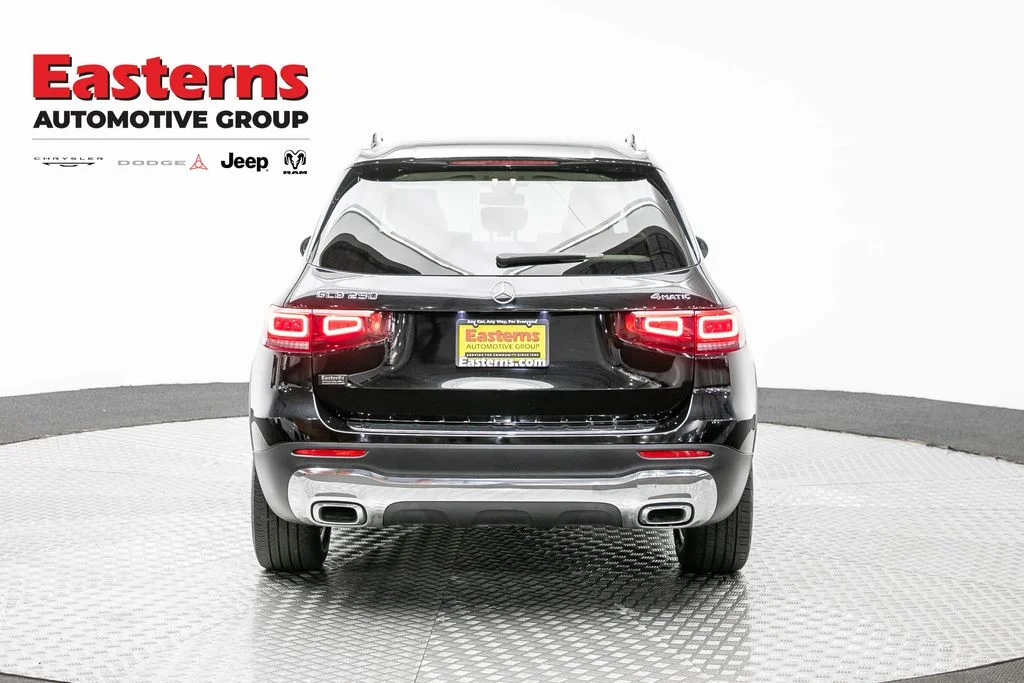 Used 2021 Black Mercedes-Benz GLB 250 image 6