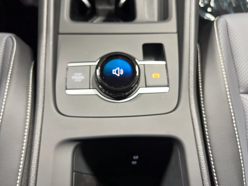 New 2026 Blue Volkswagen SE image 33