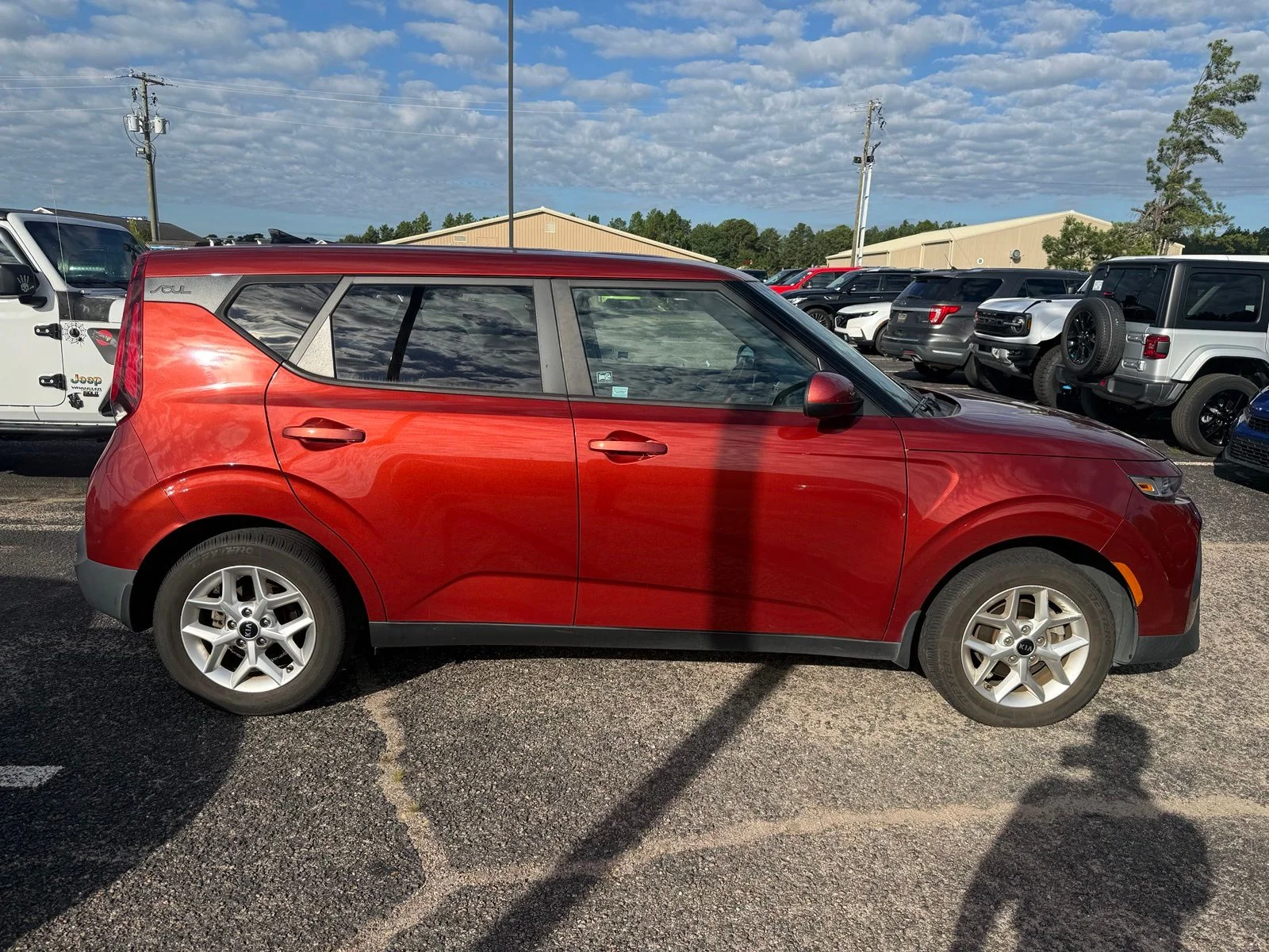Used 2021 Orange Kia S image 7