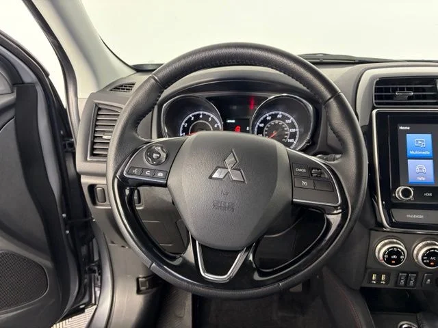 Used 2025 Gray Mitsubishi 2.0 S image 25