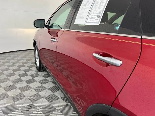 Used 2018 Red Kia LX image 9