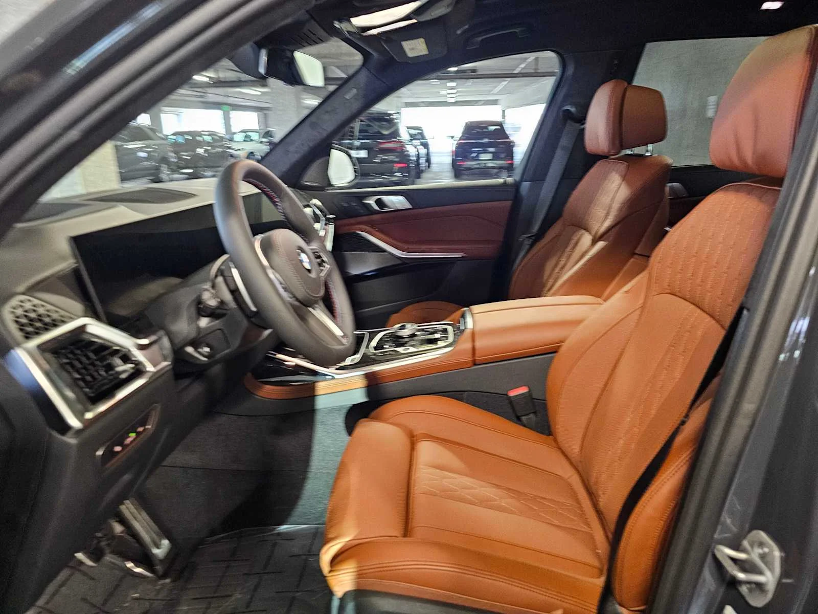 New 2026 Dravit Grey Metallic BMW M60i image 32