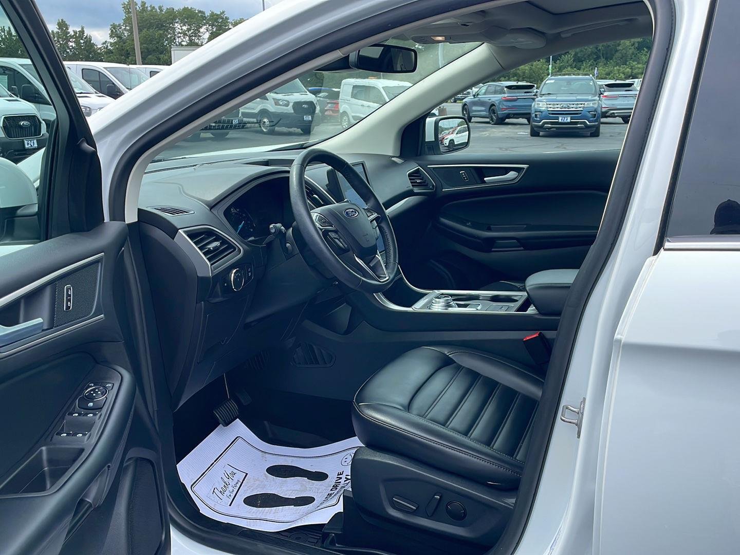 Used 2024 Oxford White Ford SEL image 10