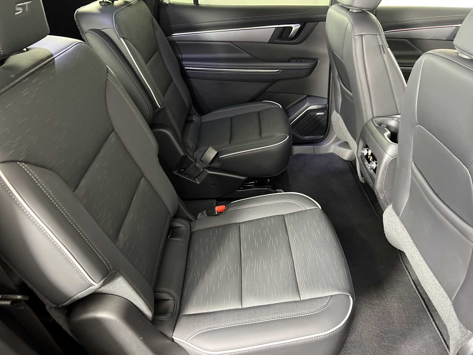 2026 Buick Enclave Sport Touring - Photo 19