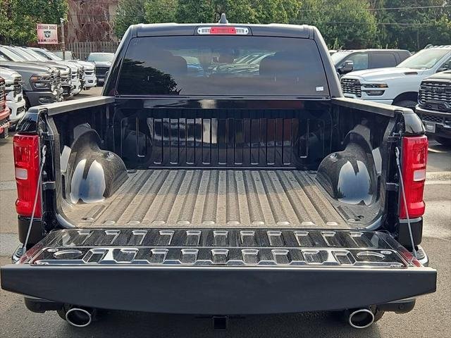 New 2026 Diamond Black Crystal Pearl-Coat Exterior Paint RAM BIG HORN image 10