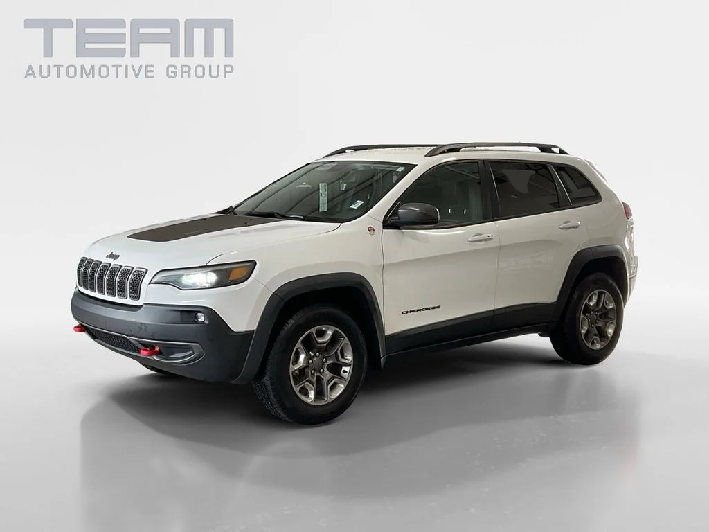 Used 2019 White Jeep Trailhawk image 3
