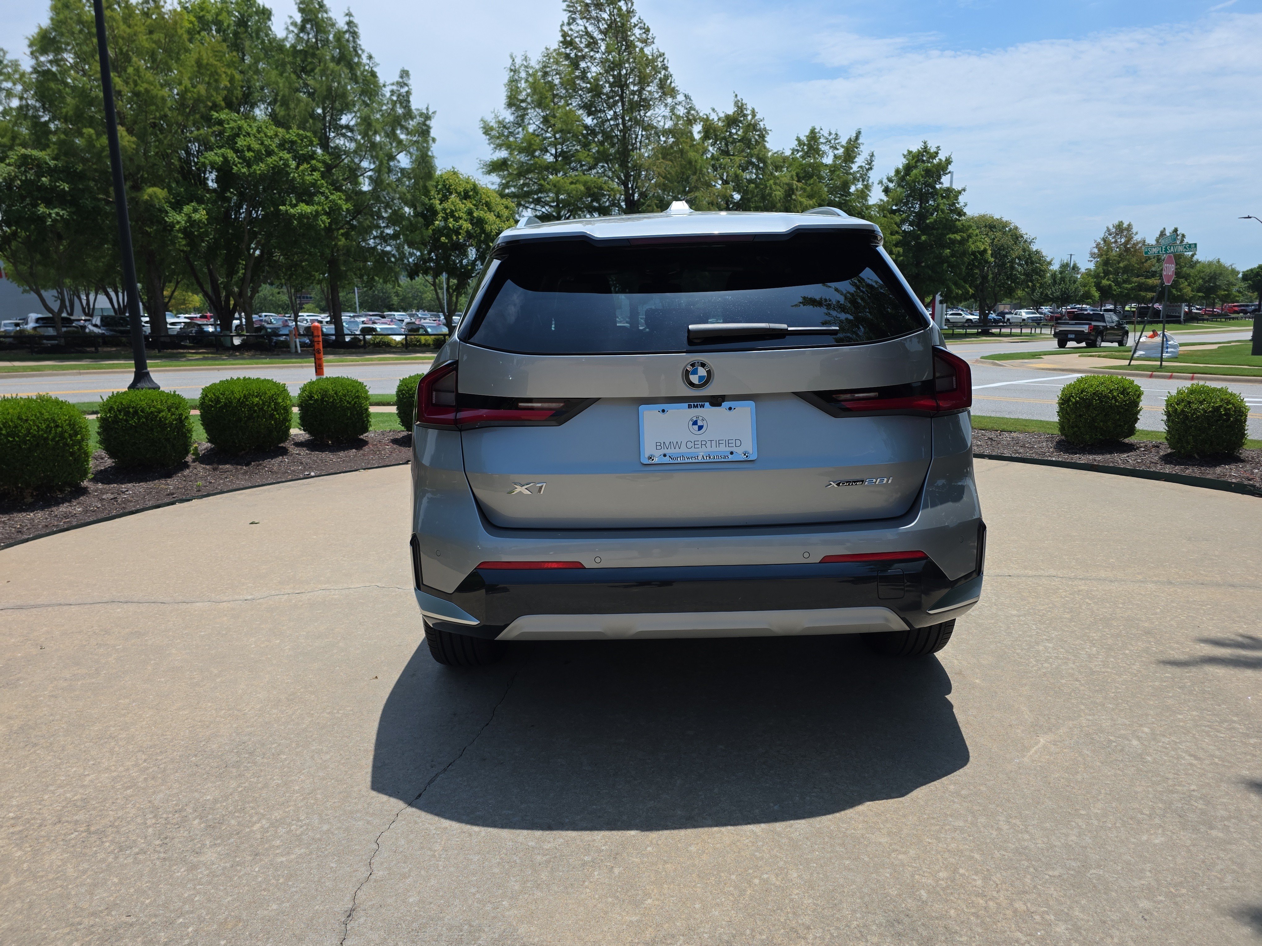 Used 2023 Space Silver Metallic BMW xDrive28i image 4