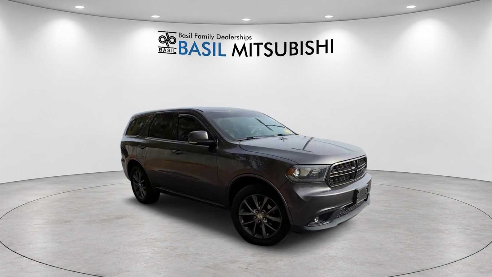 Used 2015 Granite Crystal Metallic Clearcoat Dodge Limited image 9