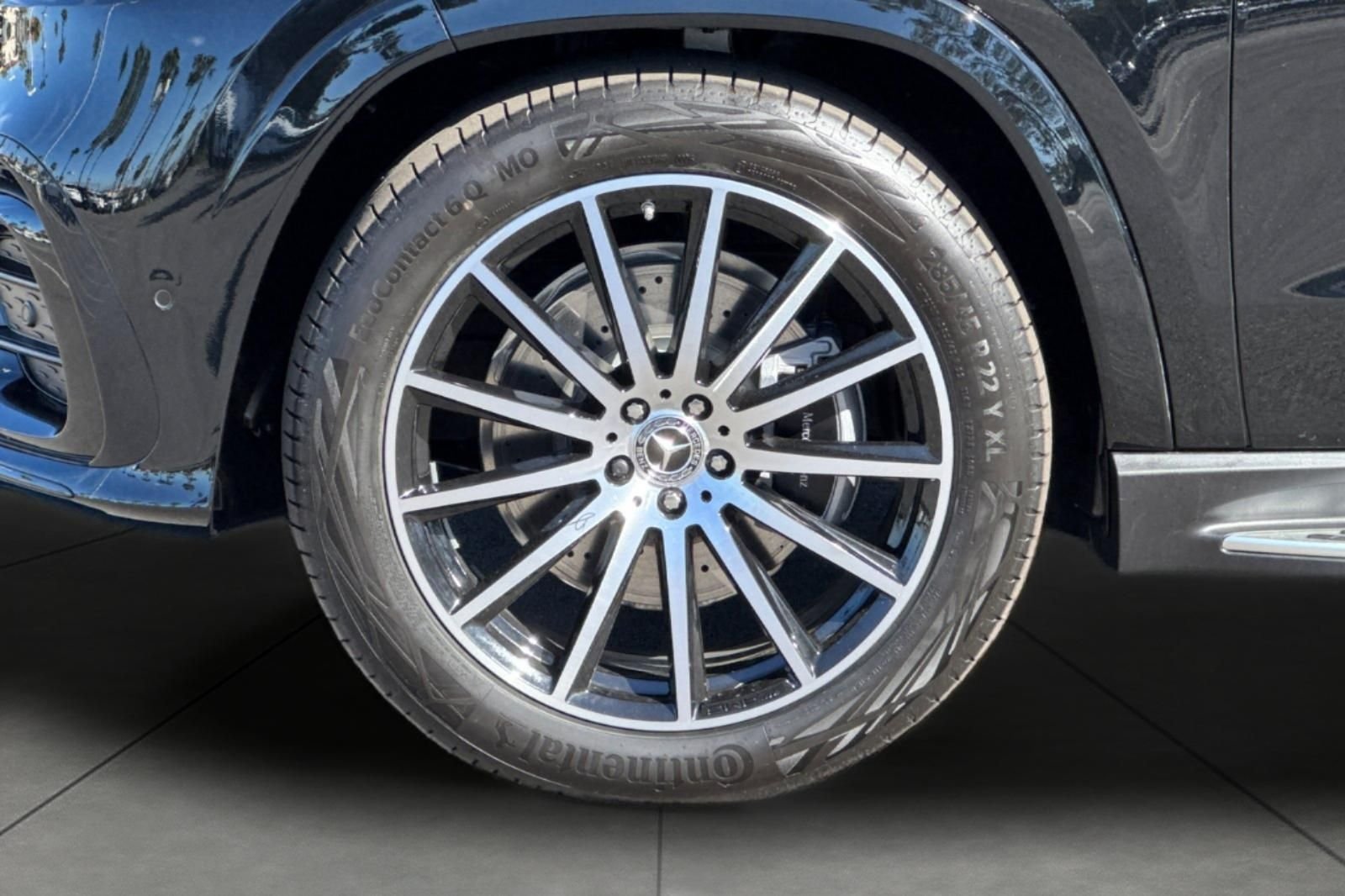 New 2026 Black Mercedes-Benz GLS 450 image 3