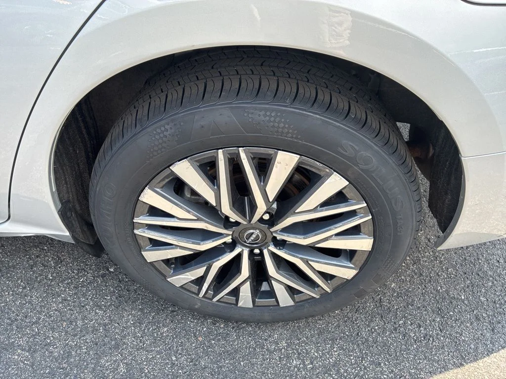 Certified Used 2024 Silver Nissan 2.5 SV image 11