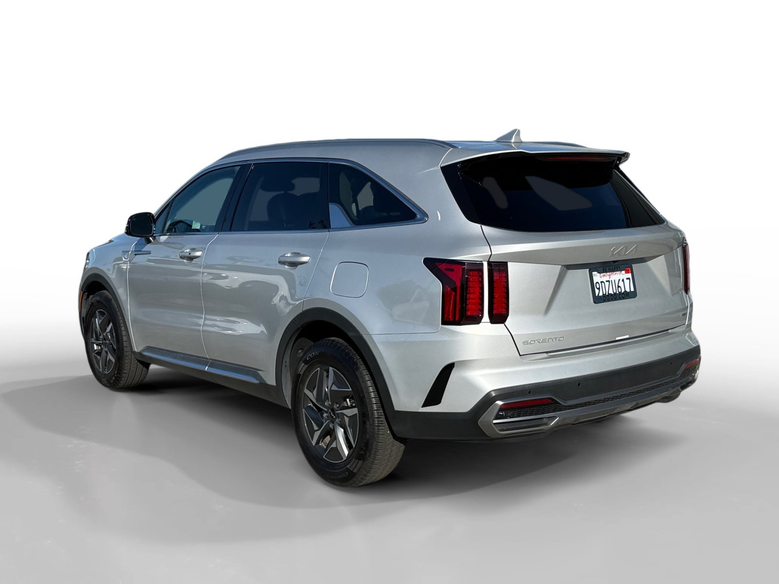 Used 2023 Silky Silver Kia EX image 3