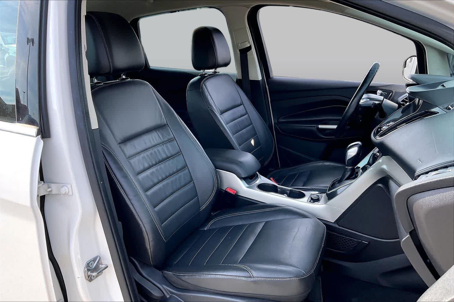 Used 2015 White Platinum Metallic Tri-Coat Ford SEL image 8