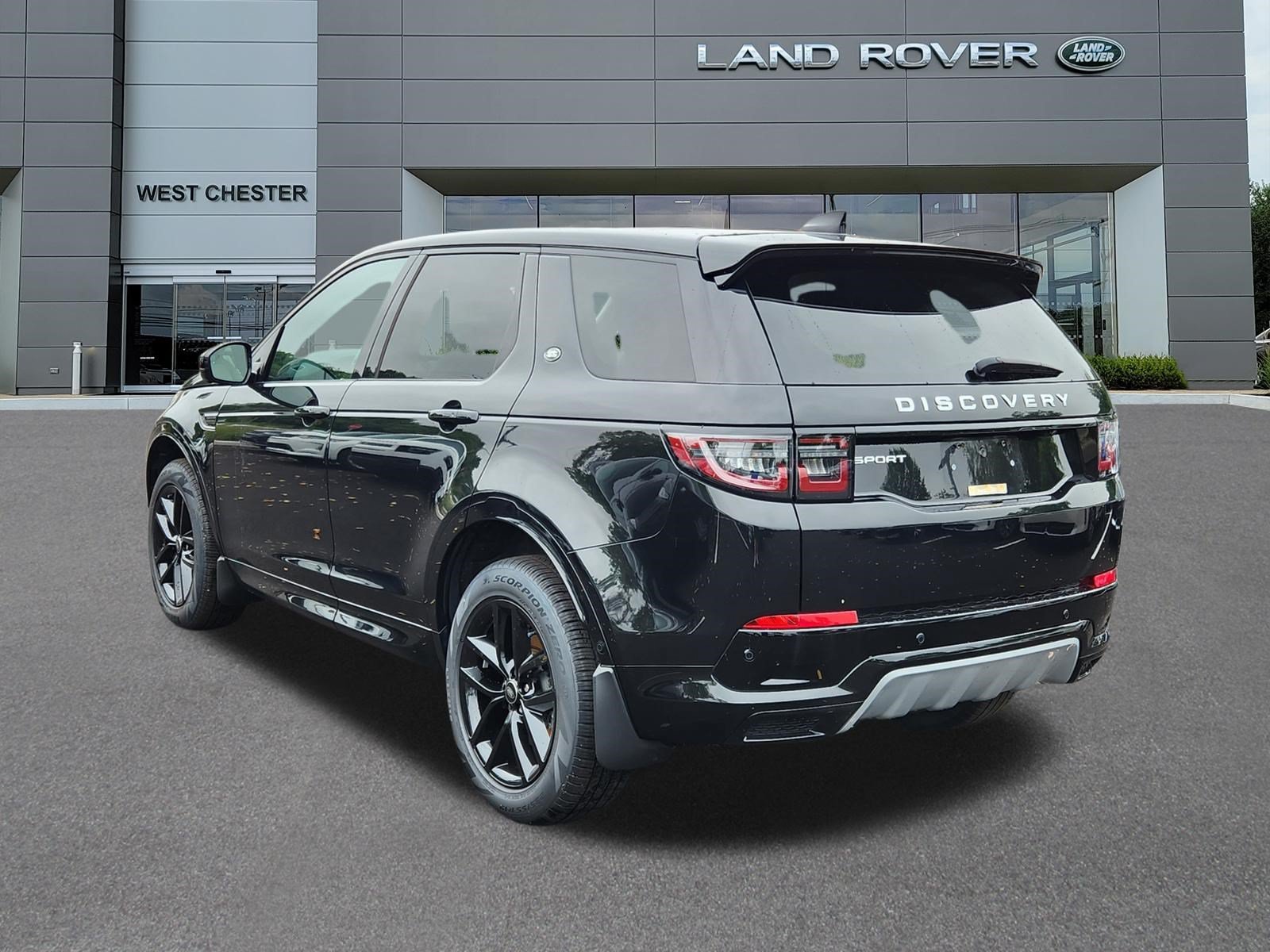 Certified Used 2025 Santorini Black Metallic Land Rover S image 3