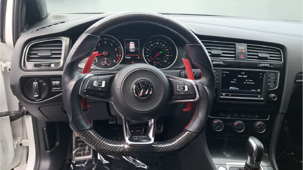 Used 2017  Volkswagen Sport image 26
