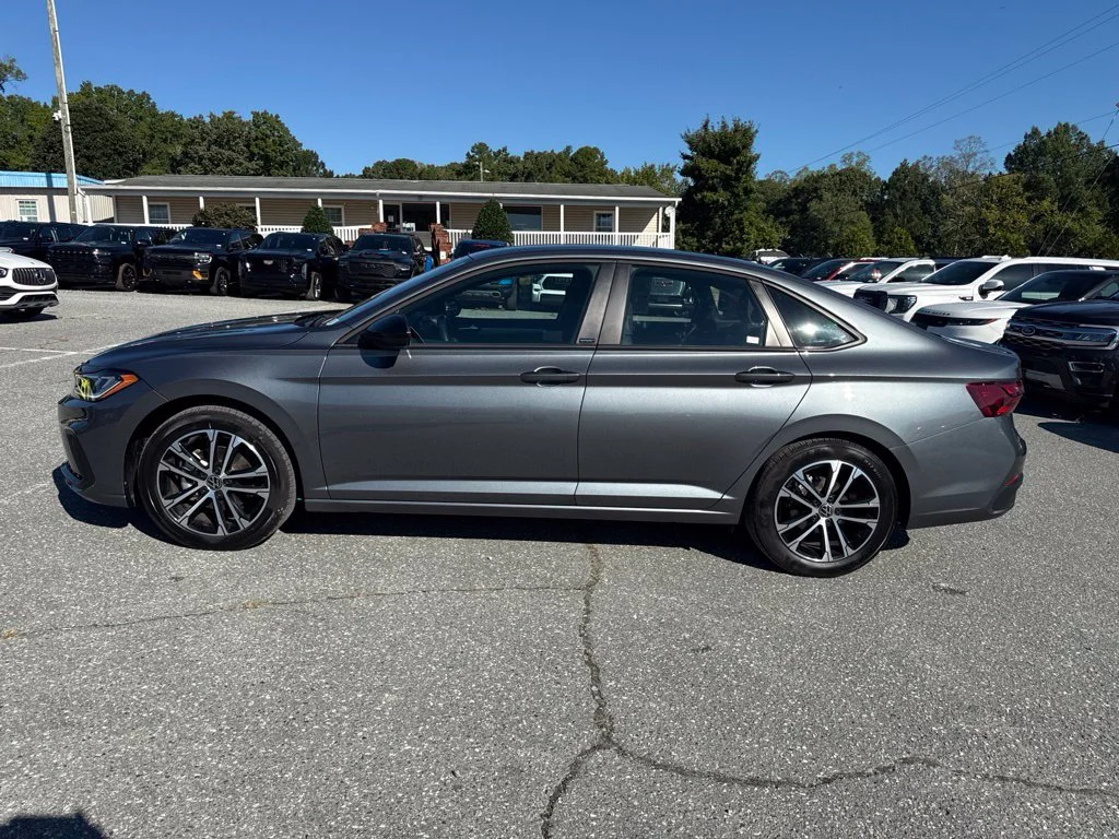 Used 2025 Gray Volkswagen 1.5T Sport image 2