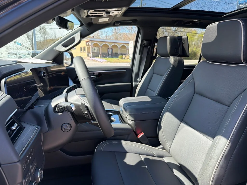 2026 Chevrolet Suburban Premier - Photo 10