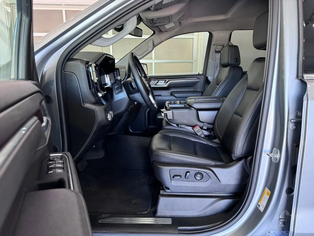2026 GMC Sierra 1500 SLT - Photo 11