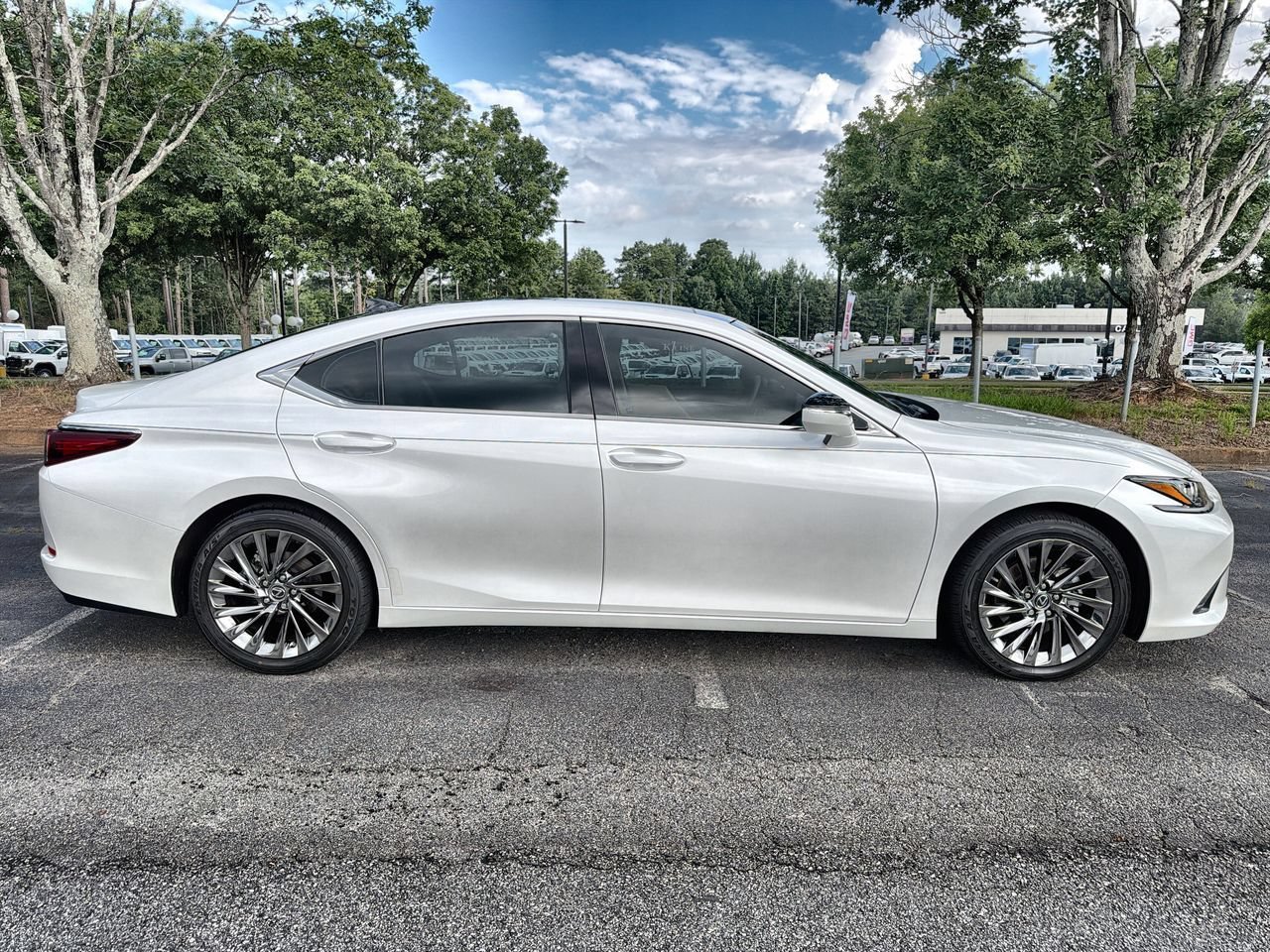 Used 2024 White Lexus Luxury image 9
