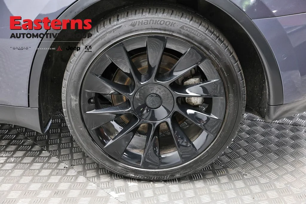 Used 2021 Gray Tesla Long Range image 8