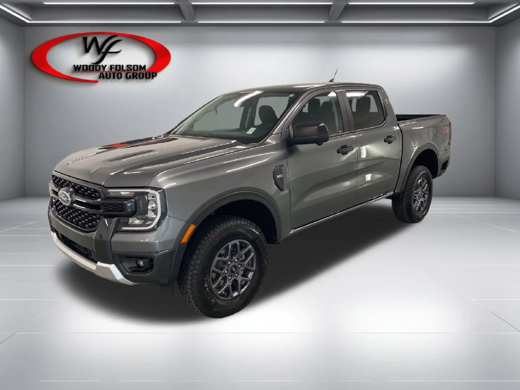 New 2026 Gray Ford XLT image 2