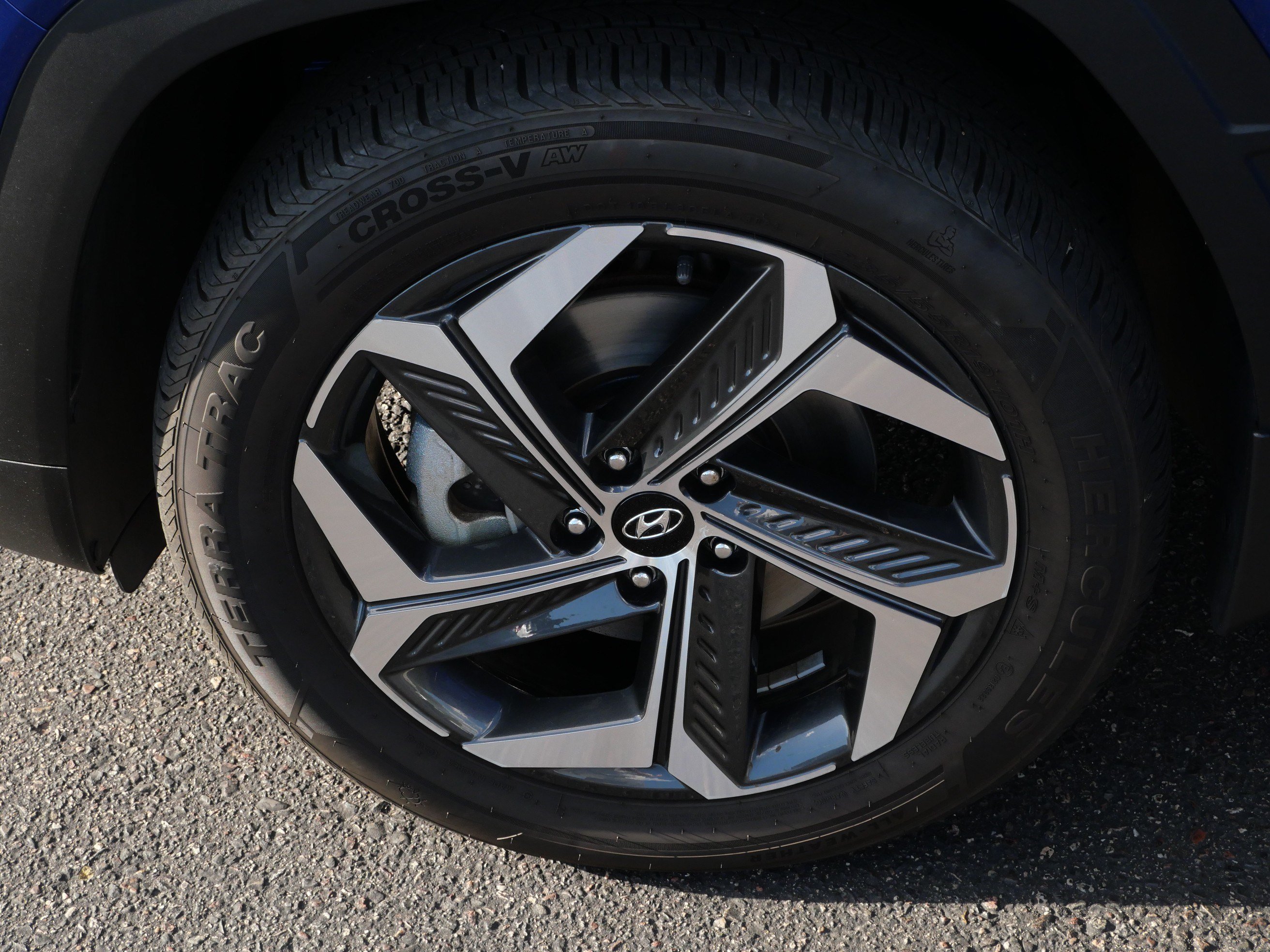 Used 2023 Intense Blue Hyundai Limited image 15