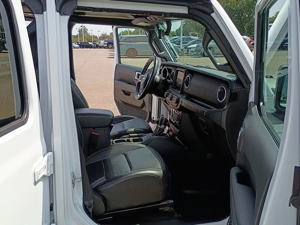 Used 2023 Bright White Clear Coat Jeep Sahara image 16