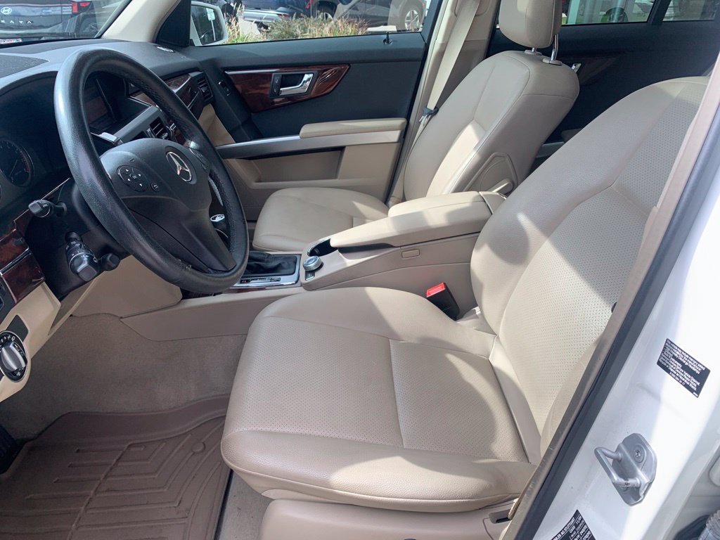 Used 2010 White Mercedes-Benz GLK 350 image 13