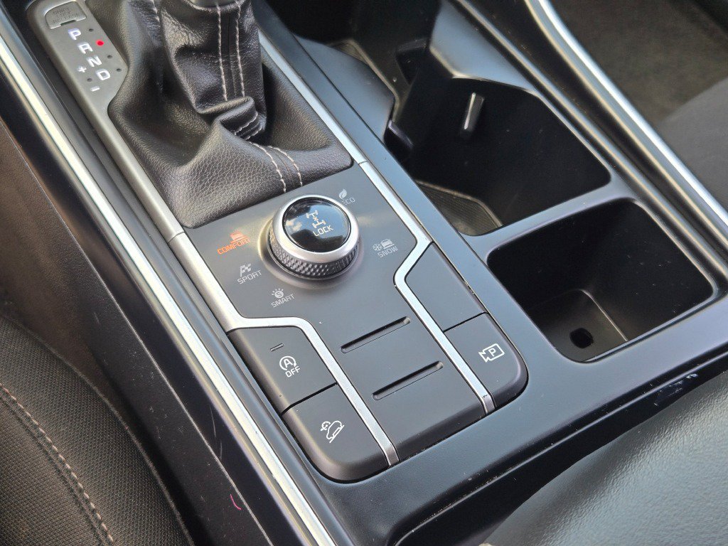 2022 Kia Sorento LX - Photo 26