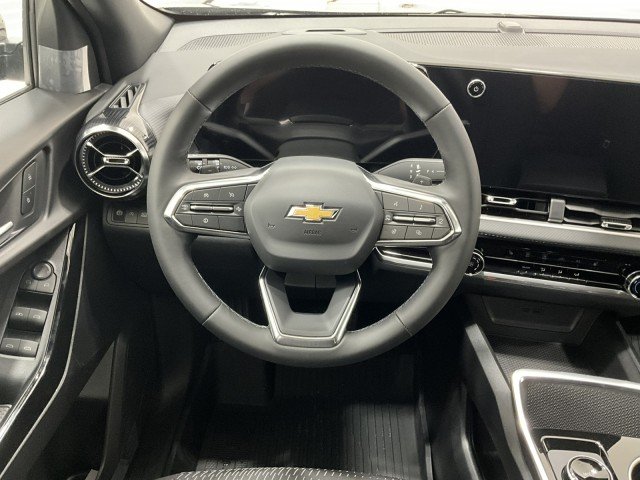 New 2027 Mosaic Black Metallic Chevrolet LT image 22
