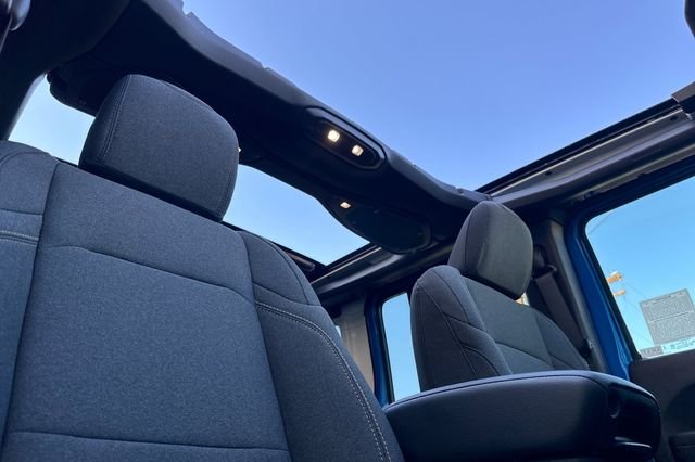 2025 Jeep Wrangler 4-Door Sport S - Photo 4