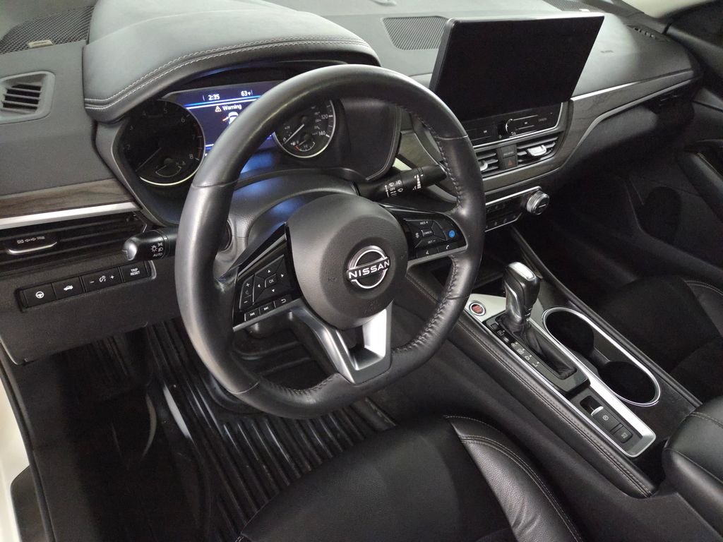 Used 2023 White Nissan 2.5 SL image 19
