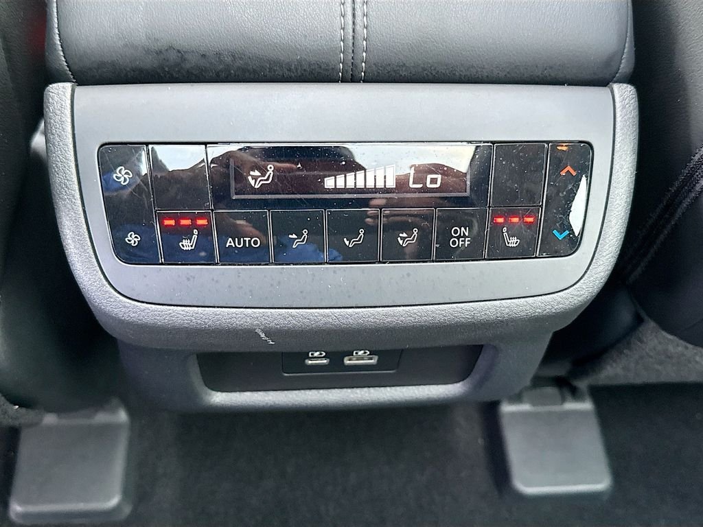 Used 2025 Super Black Nissan SL image 26